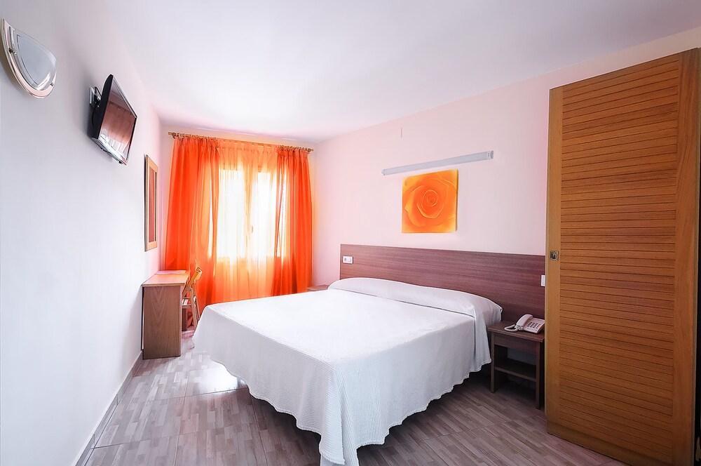 Hotel Silvia Empuriabrava Zewnętrze zdjęcie