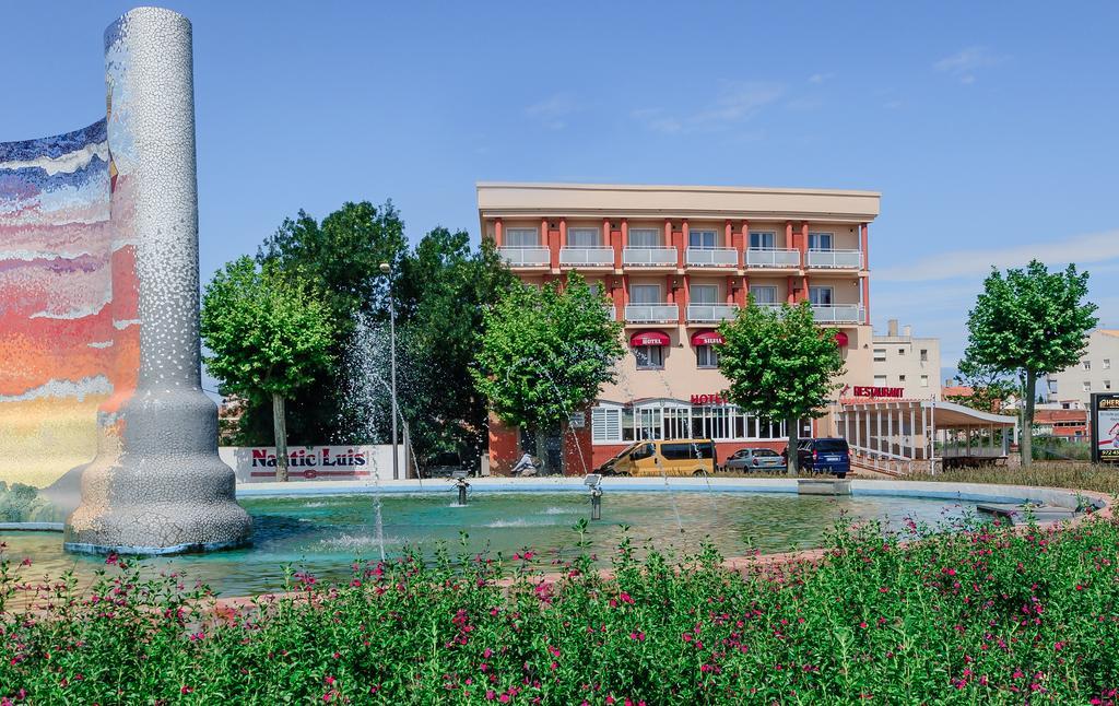 Hotel Silvia Empuriabrava Zewnętrze zdjęcie
